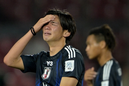 故意的？韩媒大量引用日本U20出局图片，直言他们倒地痛哭
