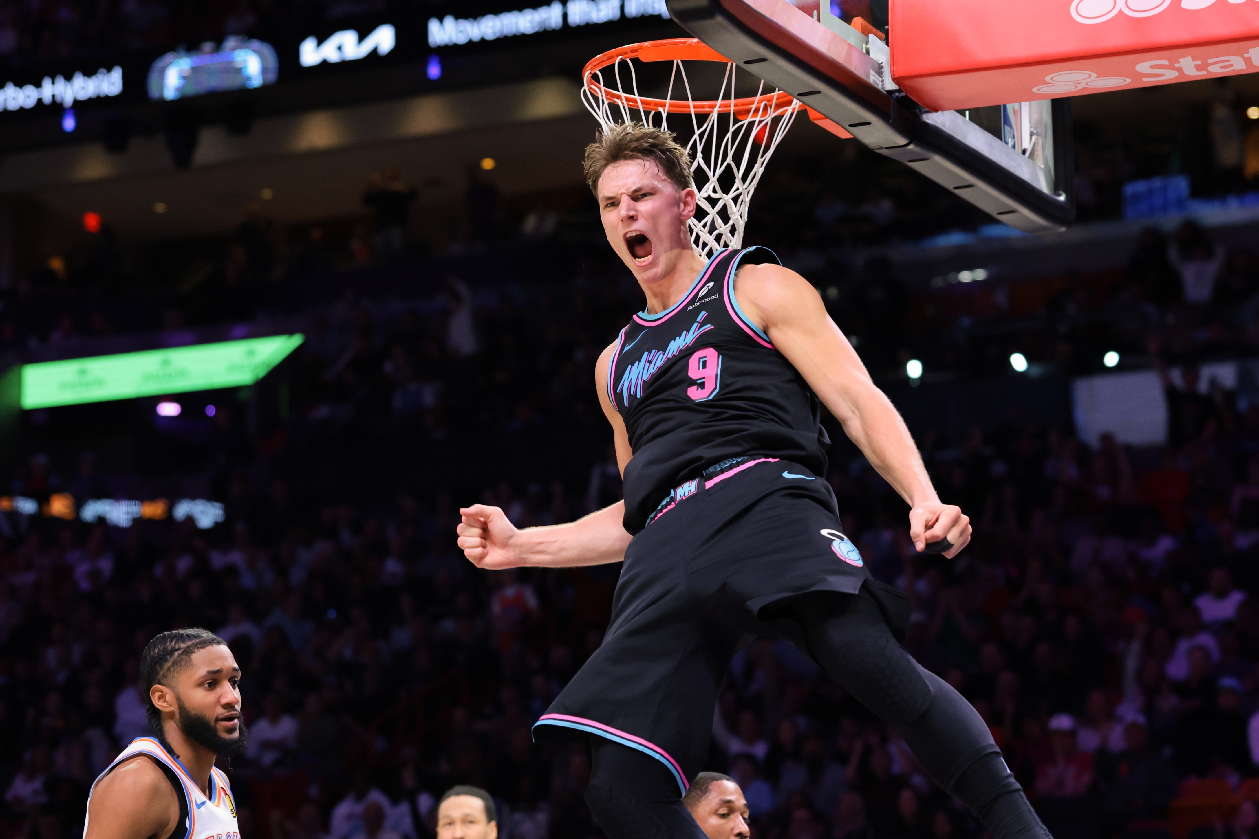 竞技宝平台-开局就一边倒！热火全场四节都压制公牛 最终狂胜43分！