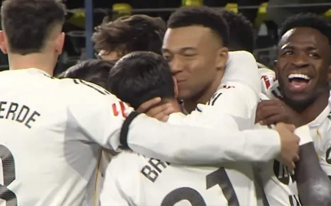 竞技宝下载-亲吻26岁兄弟！姆巴佩再秀勺子点球+感人故事曝光 皇马5连胜领跑